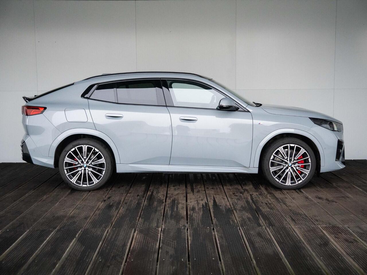 BMW X2 iX2 eDrive20 M Sportpakket Pro | Stuurwielrand verwarmd | Comfort Acces | Harman Kardon