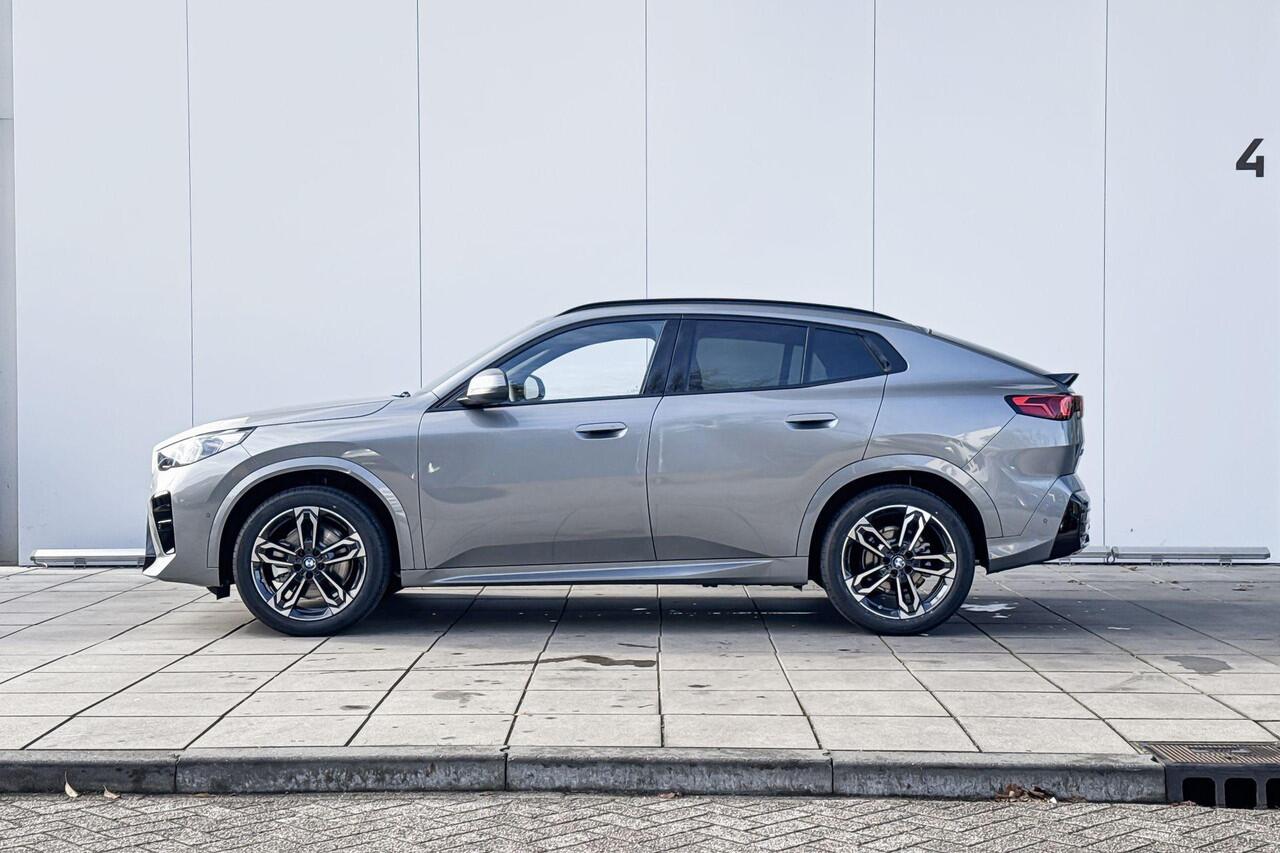 BMW X2 sDrive20i M-Sport / 19inch / Getinte Ramen / Glazen dak / Driving Assistant Plus / Acteruitrijcamera