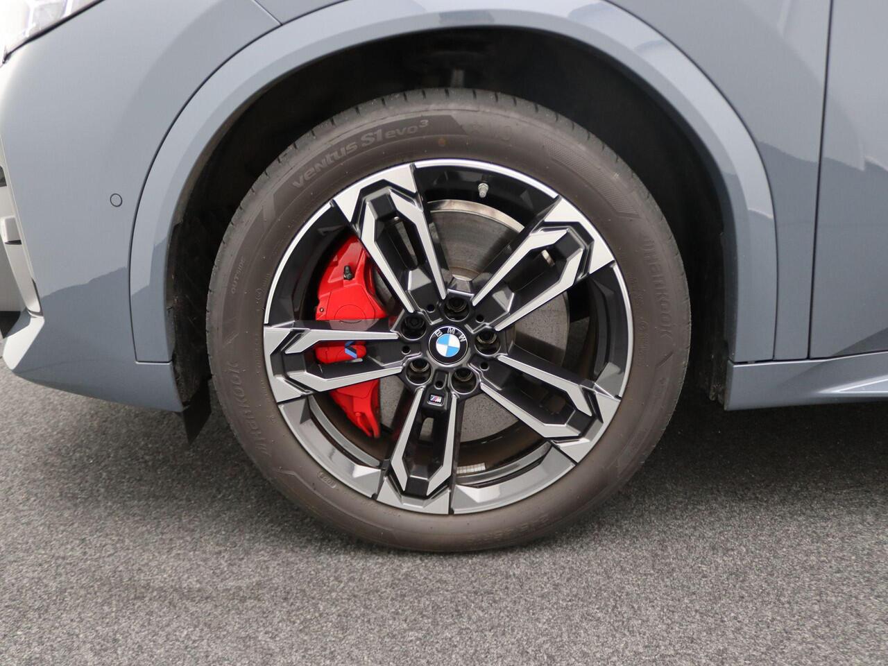 BMW X2 iX2 eDrive20 M Sport Edition | M Sportpakket Pro | Innovation Pack | Comfort Pack | M Adaptief onderstel | Comfort Access| Panoramadak | Elektrisch Verstelbare Sportstoelen | Head-Up Display | Harman Kardon | 19''