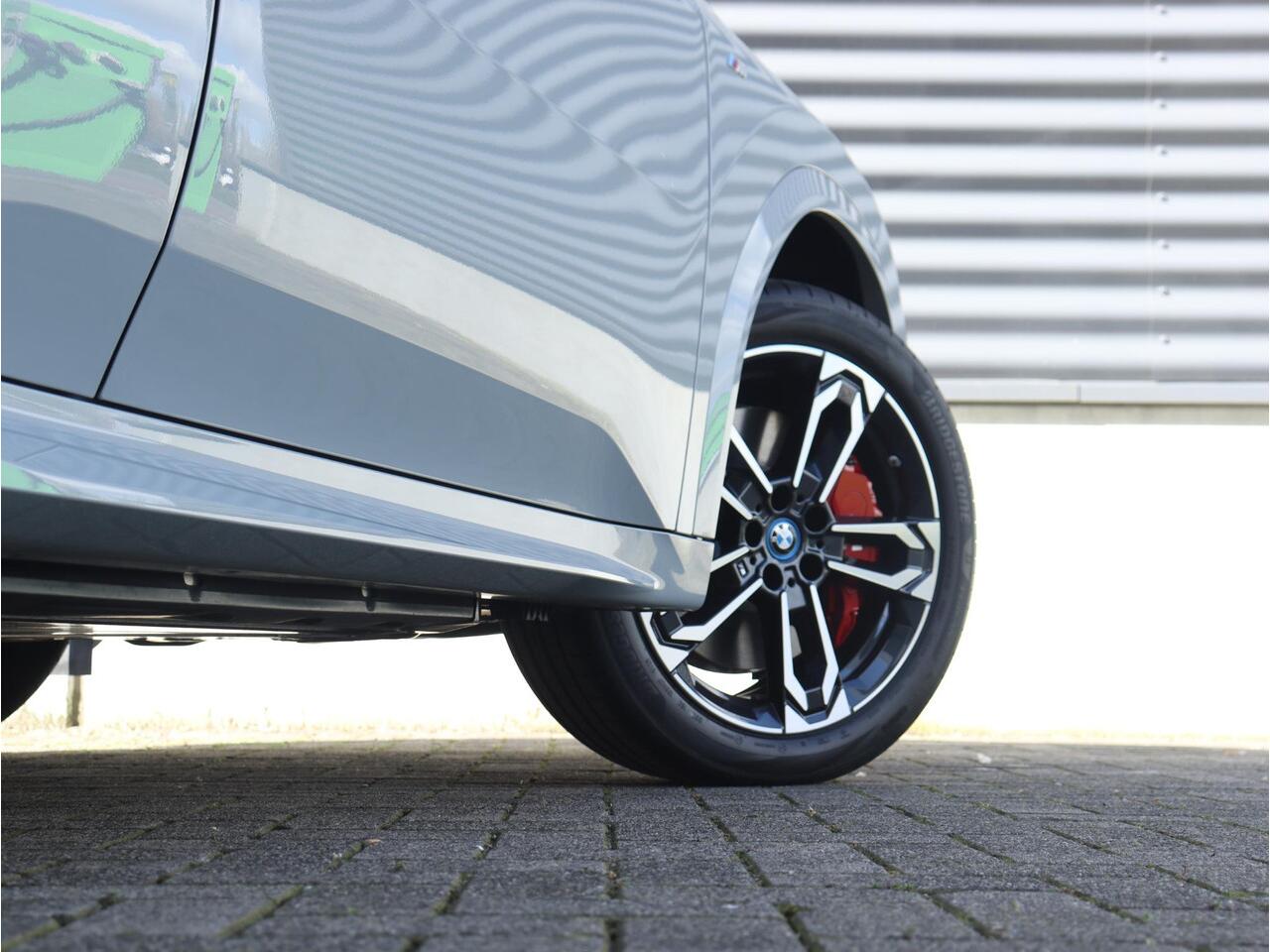 BMW X2 iX2 xDrive30 | M Sport Package | Equipment Package Pro | Comfort Pack