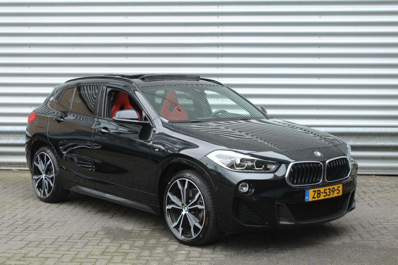 BMW X2 sDrive20i 192pk High Executive AUTOMAAT NL-Auto NAP 1e Eigenaar Panoramadak Clima Cruise Navi HUD El. Klep Trekhaak 1800kg