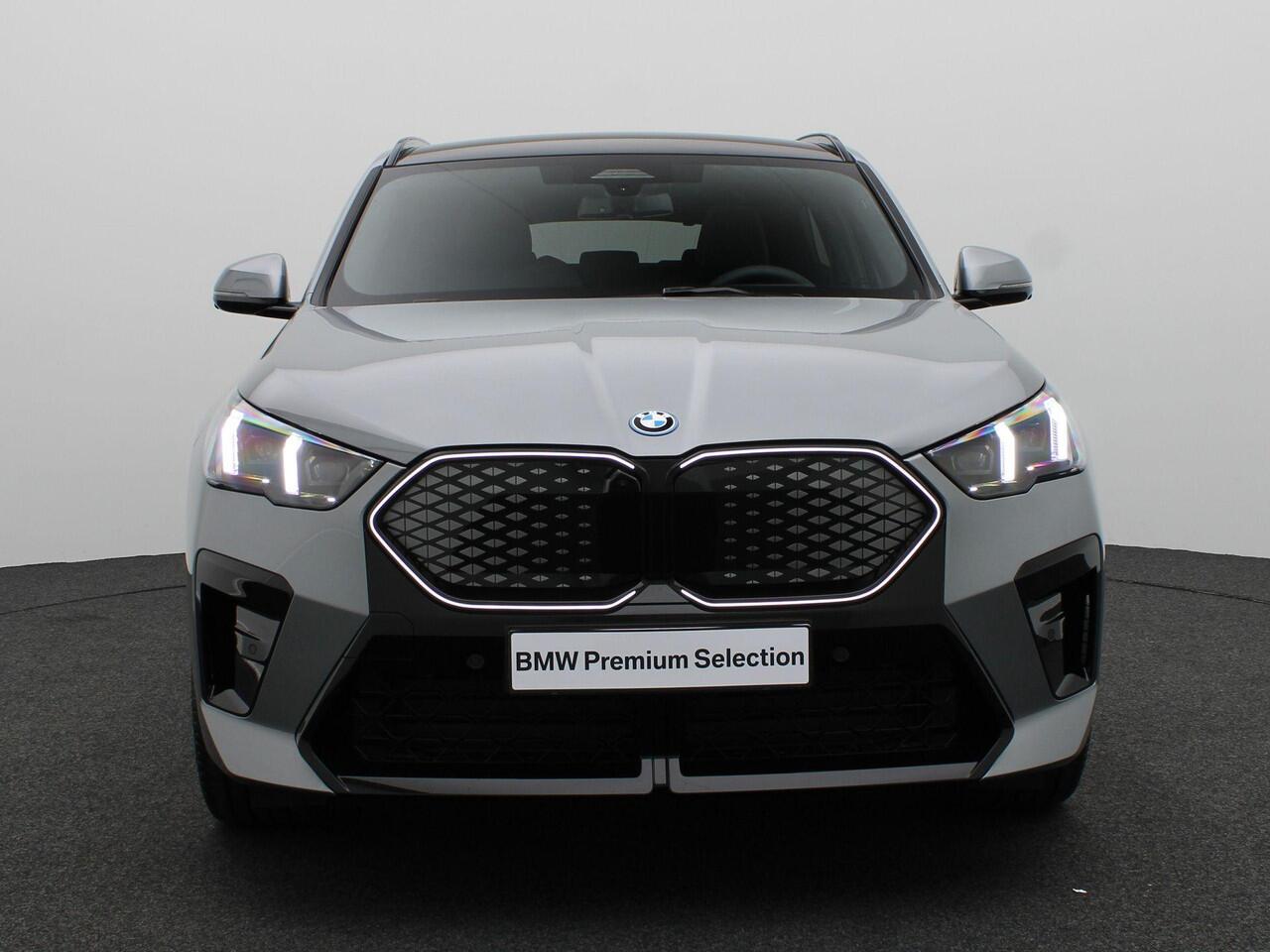 BMW X2 iX2 eDrive20 M Sport Edition | M Sportpakket Pro | Innovation Pack | Comfort Pack | M Adaptief onderstel | Panoramadak | Elektrisch Verstelbare Sportstoelen | Head-Up Display | Harman Kardon | 19''