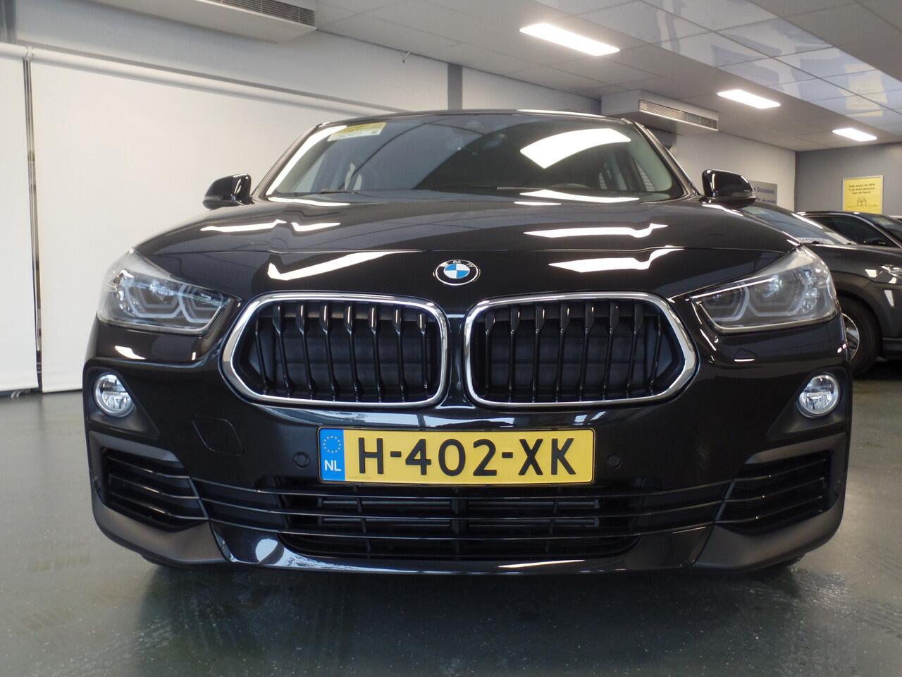 BMW X2 sDrive18i Executive Edition Navigatie, Achteruitrijcamera, Head up display, Elek achterklep, Cruise controle, Pdc V/A, Xenon, Lm velgen17'', Nederlandse auto, Ex eerste eigenaar!! auto Bovag afleverpakket 695,-