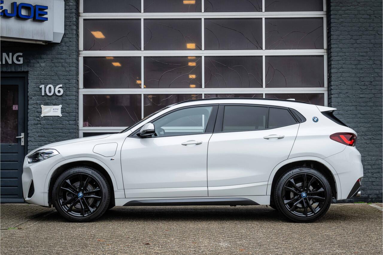 BMW X2 xDrive25e High Executive M sport, Pano, 19LM, M Stoelen, Head-Up,