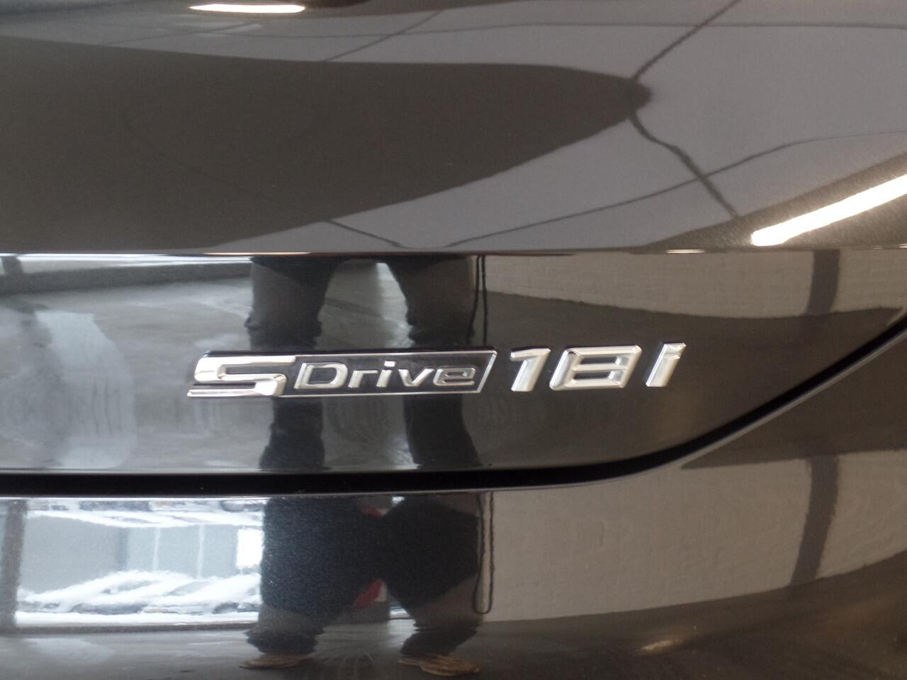 BMW X2 sDrive18i Executive Edition Navigatie, Achteruitrijcamera, Head up display, Elek achterklep, Cruise controle, Pdc V/A, Xenon, Lm velgen17'', Nederlandse auto, Ex eerste eigenaar!! auto Bovag afleverpakket 695,-