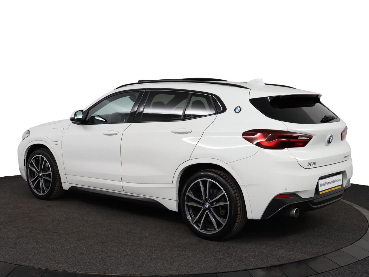 BMW X2 xDrive25e M Sportpakket | Comfort Access | Panoramadak | Driving Assistant Plus | Head-Up Display | Harman-Kardon