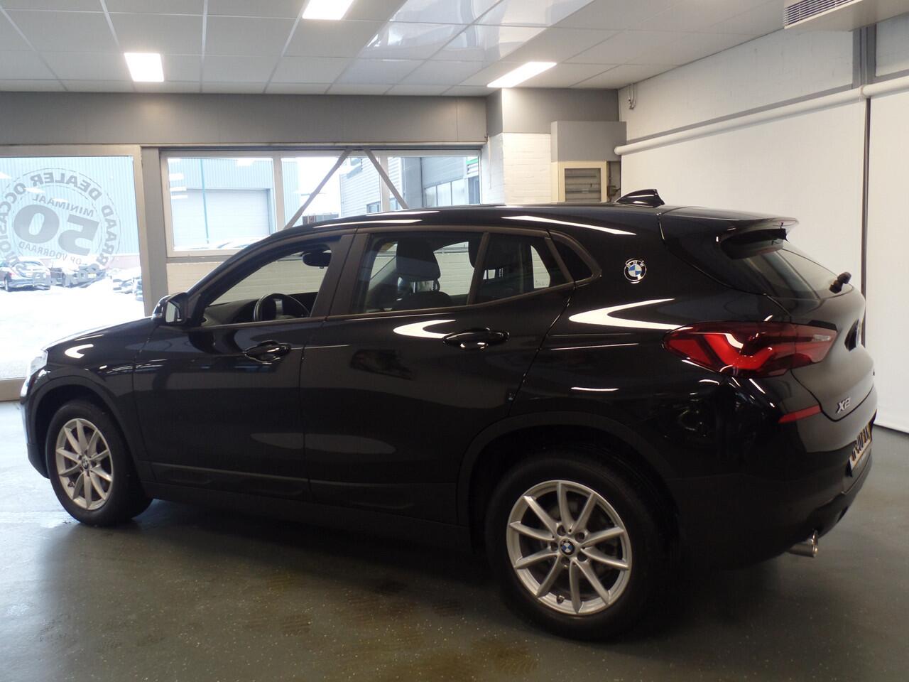 BMW X2 sDrive18i Executive Edition Navigatie, Achteruitrijcamera, Head up display, Elek achterklep, Cruise controle, Pdc V/A, Xenon, Lm velgen17'', Nederlandse auto, Ex eerste eigenaar!! auto Bovag afleverpakket 695,-