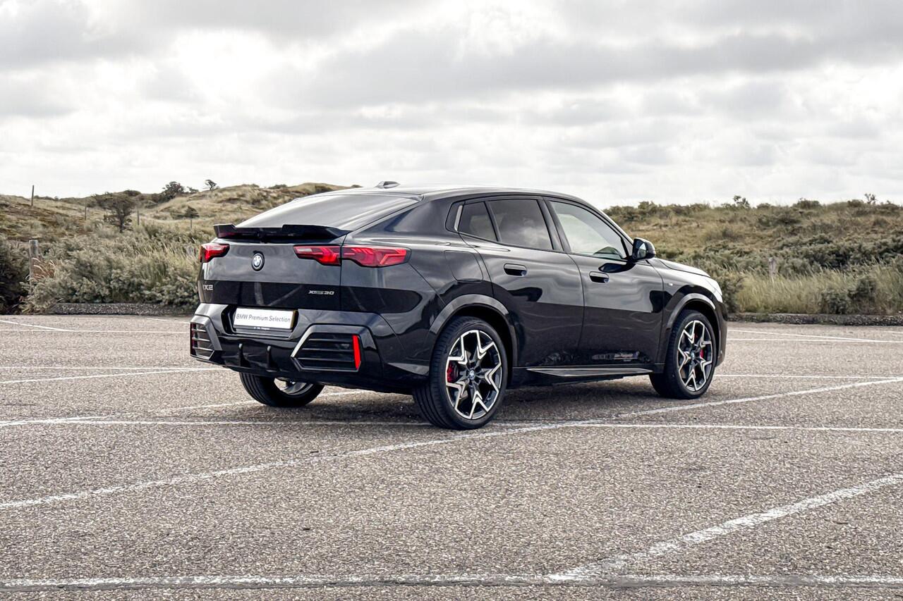 BMW X2 iX2 xDrive30 67 kWh | Selections | M Sport | Harman Kardon | Glazen Panoramadak | Stoelverwarming | Trekhaak |