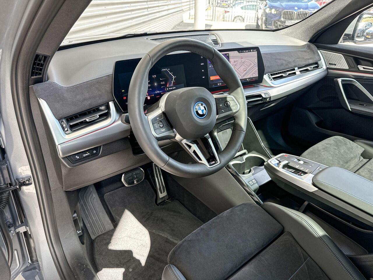 BMW X2 iX2 xDrive30 M Sportpakket Pro / Comfort Pack / Premium Pack / 20 Inch / Selections