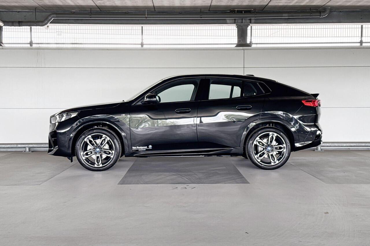 BMW X2 iX2 eDrive20 | Selections