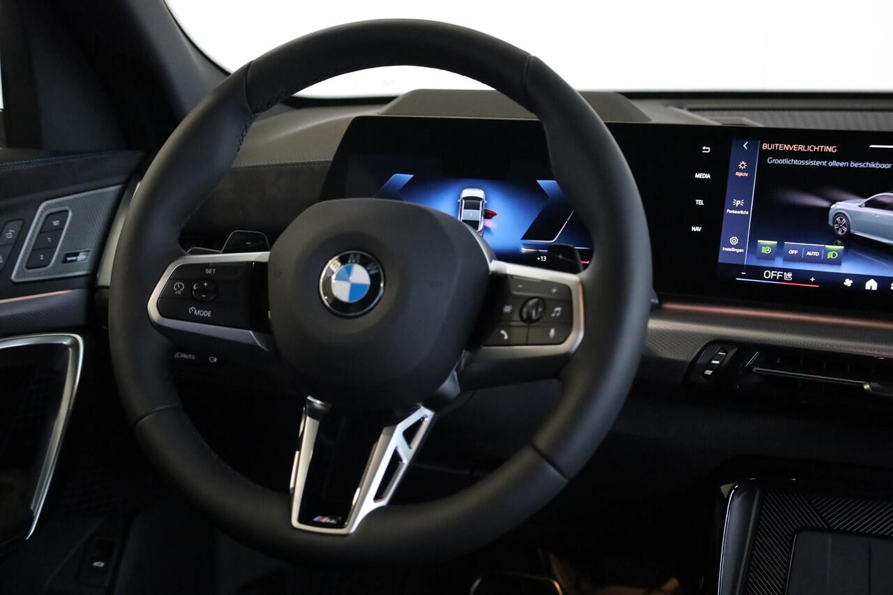 BMW X2 sDrive20i M Sportpakket Pro | Panoramadak | Head-Up | Harman Kardon | Adaptieve Cruise Control | 360 Camera | Stoel & Stuurwielverwarming | Dodehoekdetectie | Adaptieve LED | Trekhaak | Showroom Selection
