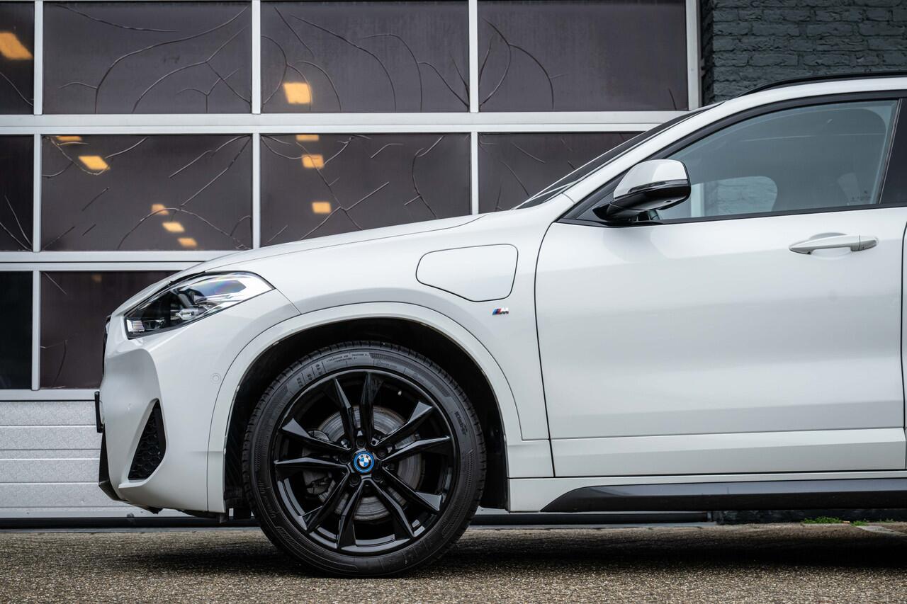 BMW X2 xDrive25e High Executive M sport, Pano, 19LM, M Stoelen, Head-Up,