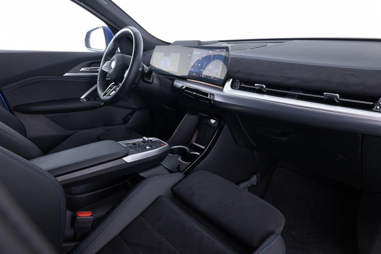 BMW X2 iX2 eDrive20 67 kWh M-Sport | SOH 100% | Head-Up | harman/kardon