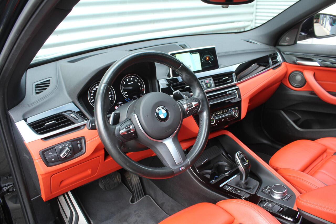 BMW X2 sDrive20i 192pk High Executive AUTOMAAT NL-Auto NAP 1e Eigenaar Panoramadak Clima Cruise Navi HUD El. Klep Trekhaak 1800kg