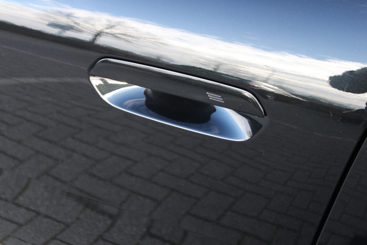 BMW X2 iX2 eDrive20 High Executive M Sport / Trekhaak / Sportstoelen / Adaptieve LED / Head-Up / M Adaptief onderstel / Parking Assistant Plus / Comfort Access