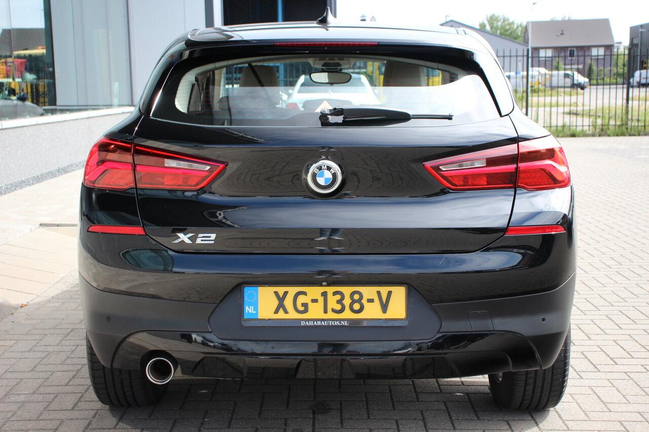 BMW X2 sDrive18i Executive | Leder | Achteruitrijcamera | Navi |
