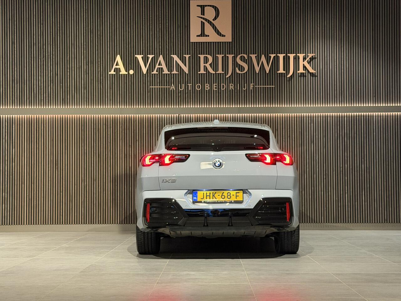 BMW X2 iX2 eDrive20 67 kWh M-Sport | LED | CAMERA | STOELVERWARMING