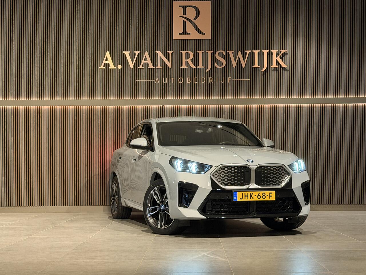 BMW X2 iX2 eDrive20 67 kWh M-Sport | LED | CAMERA | STOELVERWARMING