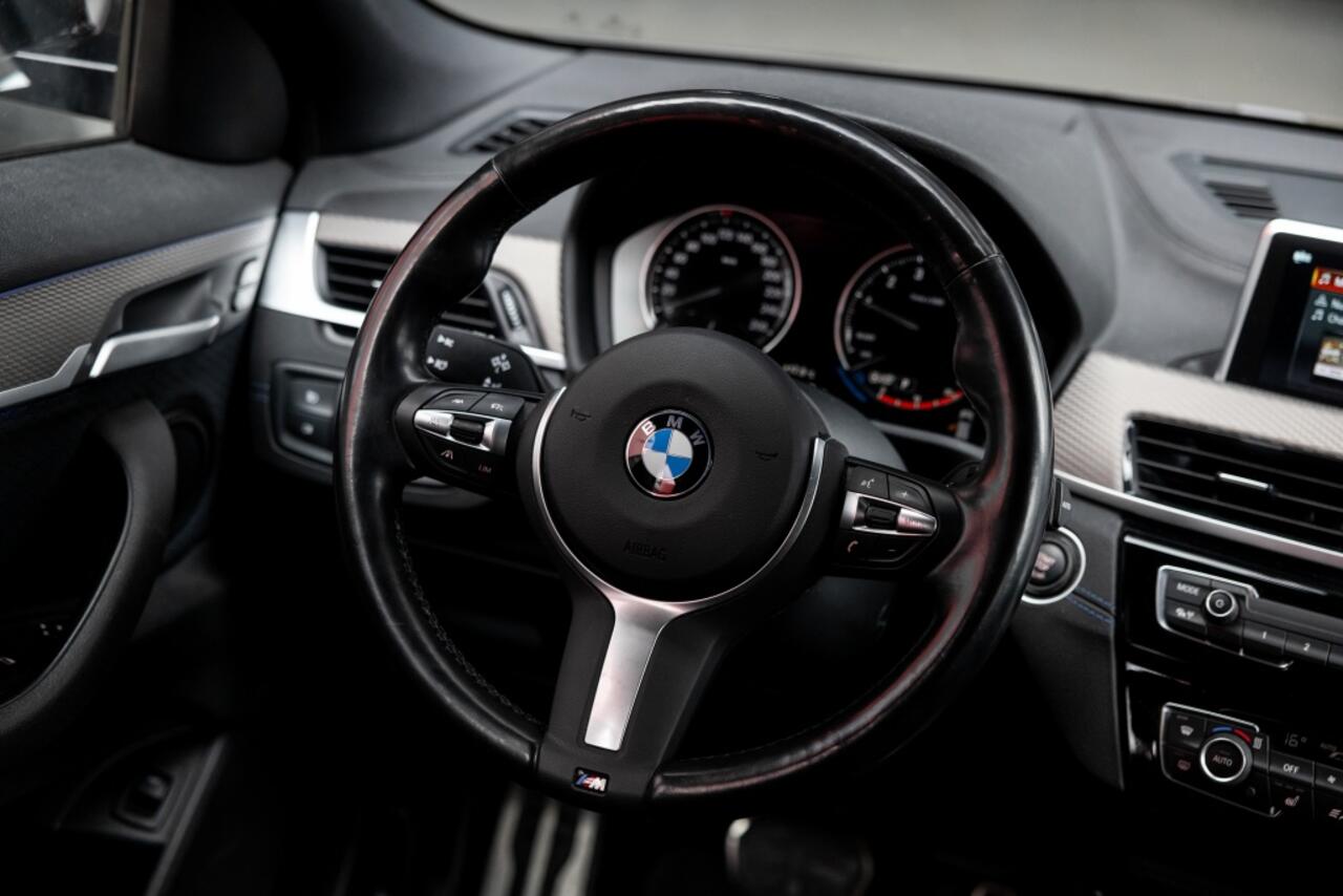 BMW X2 sDrive18i Hi.Ex.Ed. | M Sport | Stoelverwarming | PDC | Navi |