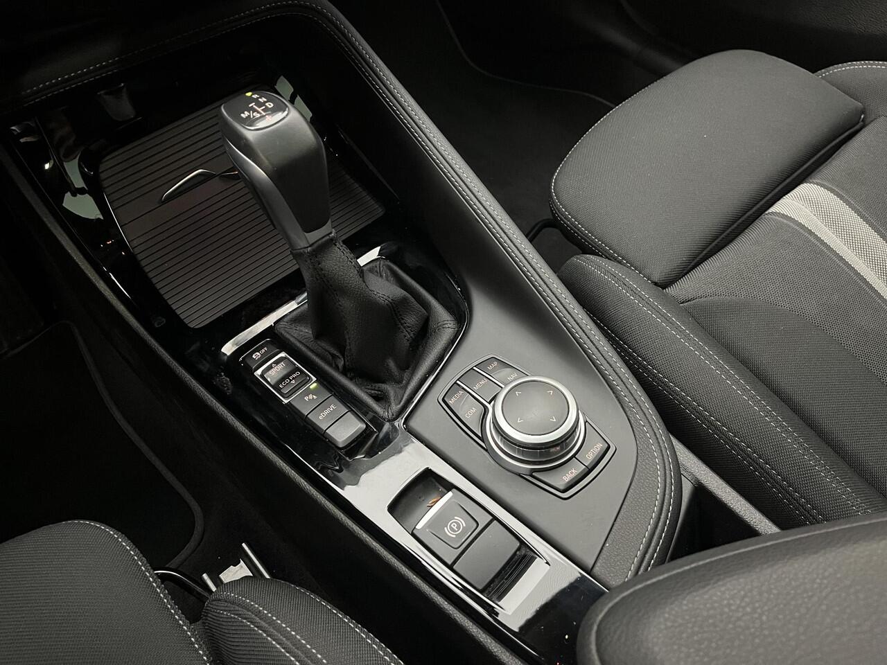 BMW X2 xDrive25e Executive | Panoramadak |