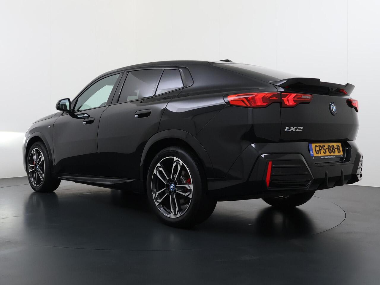 BMW X2 iX2 eDrive20 67 kWh SOH 100% | M SPORT | ORIG NL AUTO | 1E EIG. | TOPSTAAT! | 100% ONGEVAL VERLEDEN VRIJ! | DAB+ | ACTIVE GUARD | PARK PACKAGE | COMFORT ACCES | STOELVERWARMING | FABRIEKSGARANTIE TOT 11-2027 OF TOT 200.000KM