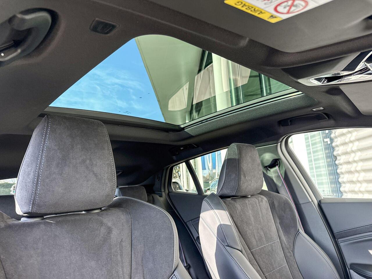 BMW X2 iX2 eDrive20 M Sportpakket Pro / Innovation Pack / Comfort Pack / Panoramadak / Elektrisch verstelbare stoelen / Driving Assistant Plus