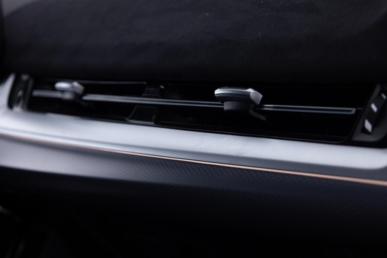 BMW X2 iX2 eDrive20 67 kWh M-Sport | SOH 100% | Head-Up | harman/kardon