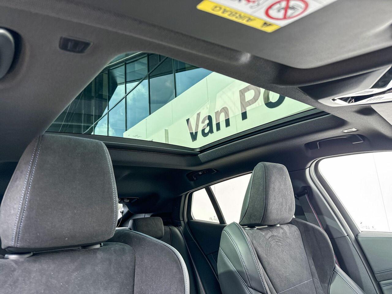 BMW X2 sDrive20i | M Sport | M Sport Pro | Innovation Pack | Comfort Pack Glazen Panoramadak | Trekhaak