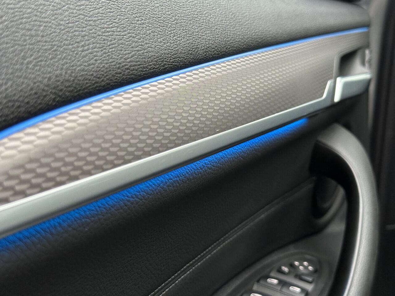 BMW X2 xDrive25e Business Edition Plus | NL-Auto/M-Sport/Carplay/Navi/Leder/Pano-Dak/19-inch/Sportstoelen/Head-Up/Sfeerverlichting