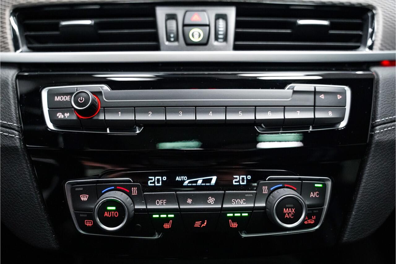 BMW X2 xDrive25e M Sport|Pano dak|Head up|Camera|19 inch