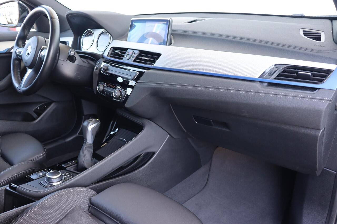 BMW X2 xDrive25e M Sportpakket/ Stuurverwarming/ Comfort Access/ Achteruitrijcamera/ Sportstoelen/ Stoelverwarming