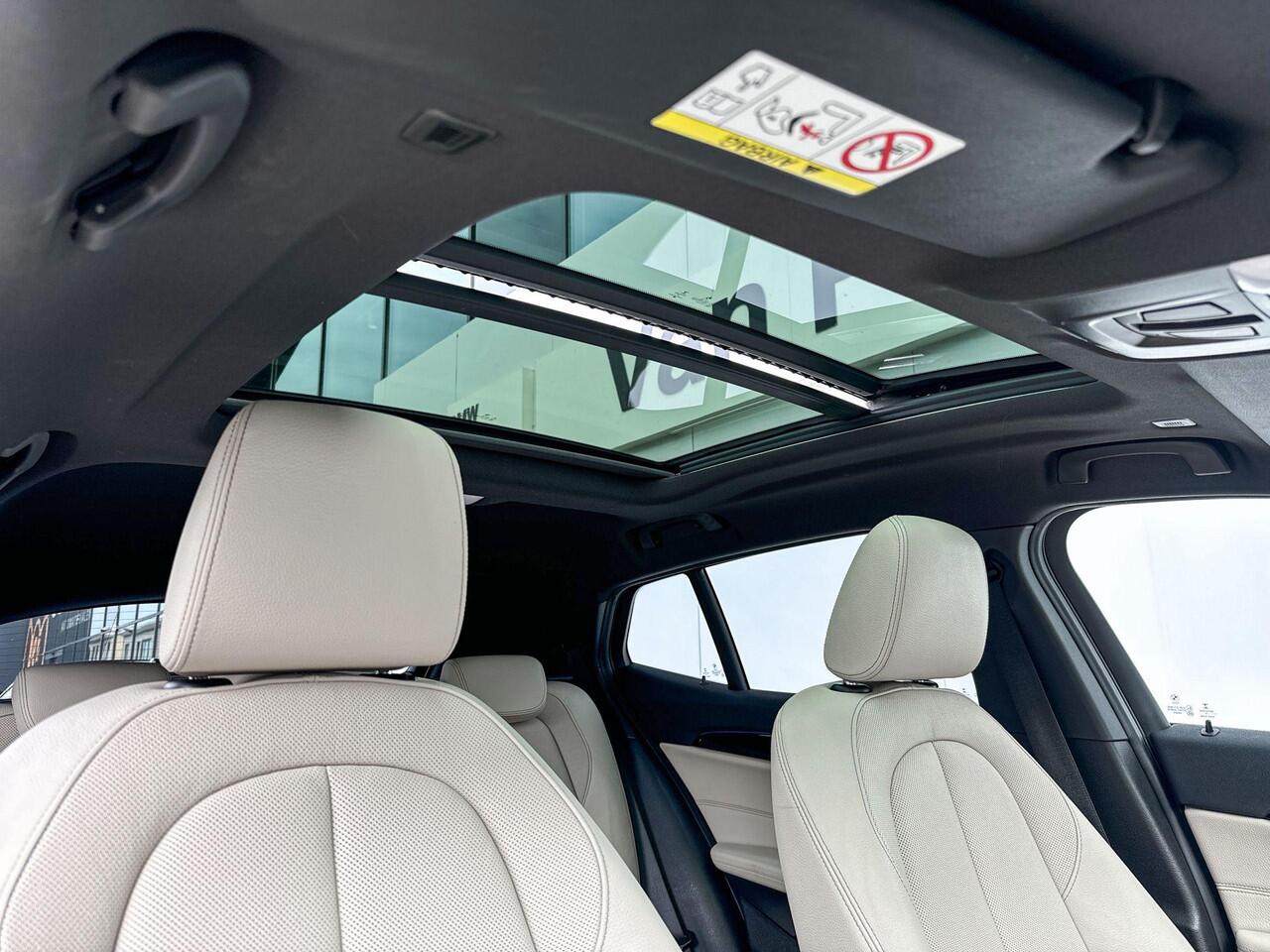 BMW X2 sDrive18i High Executive | Achteruitrijcamera | Panoramadak