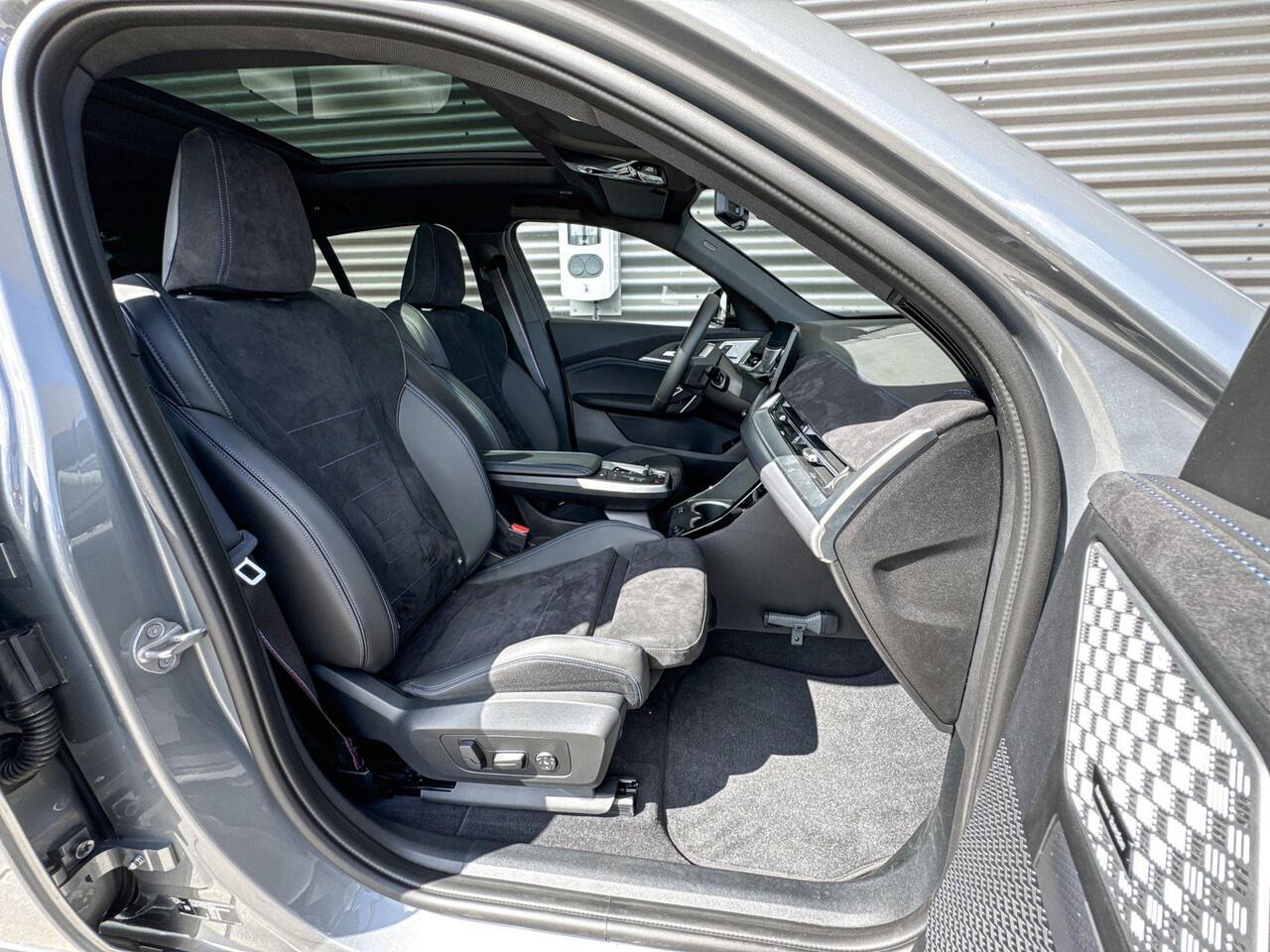 BMW X2 iX2 xDrive30 M Sportpakket Pro / Comfort Pack / Premium Pack / 20 Inch / Selections