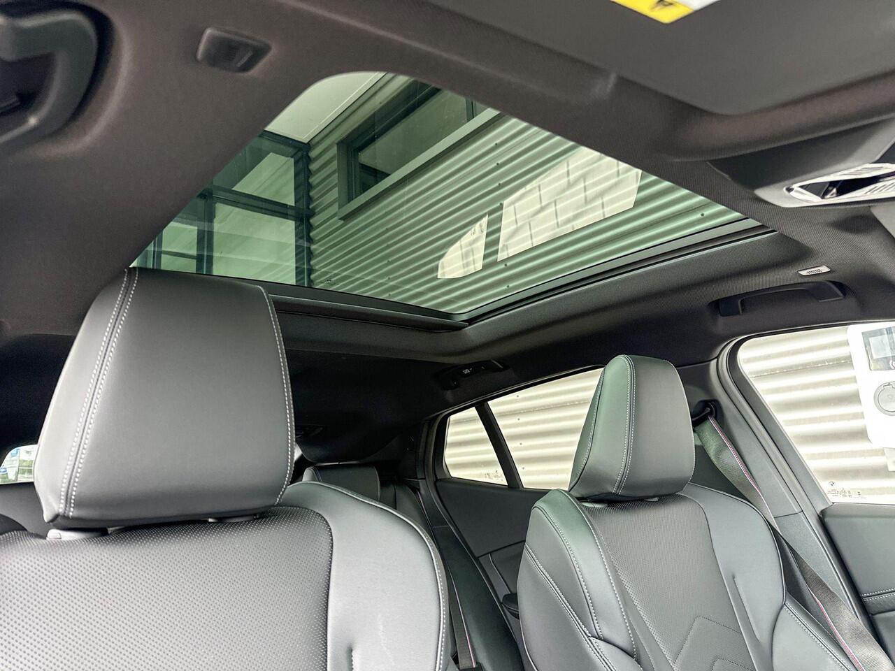 BMW X2 iX2 eDrive20 M Sportpakket Pro / Innovation Pack / Comfort Pack / Trekhaak