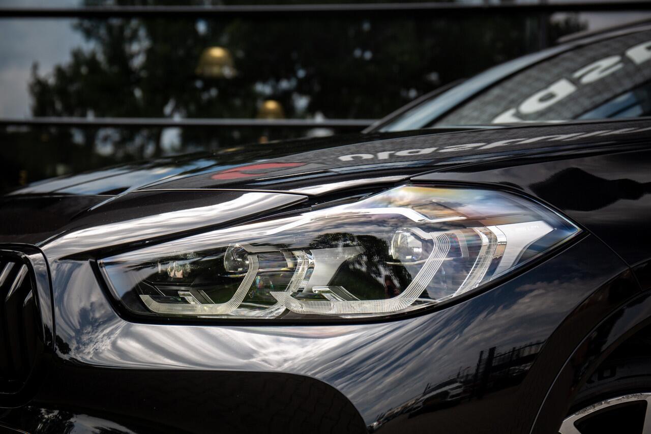 BMW X2 sDrive20i Business Edition , M-pakket, Panoramadak, Head-up display, BMW-Led