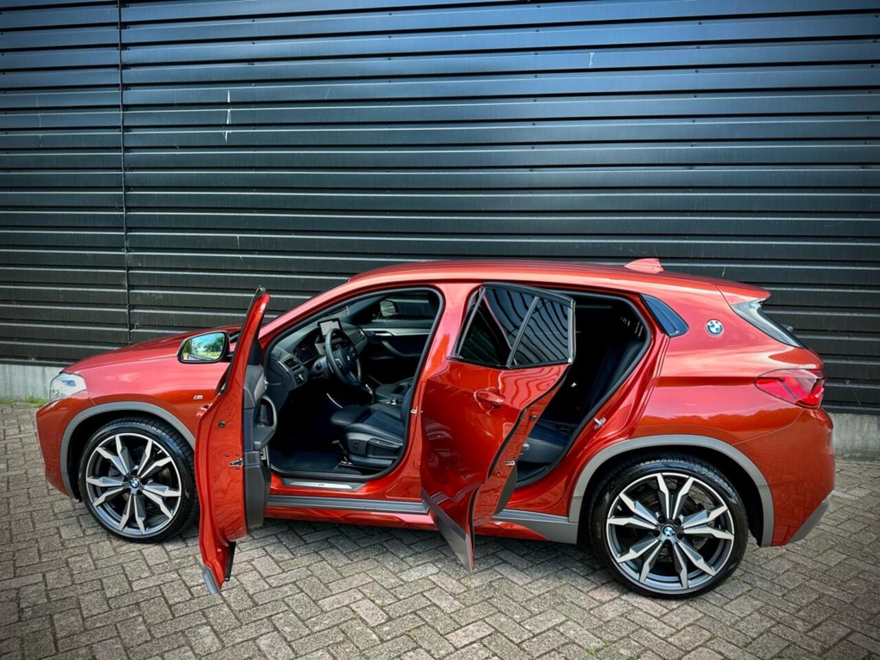 BMW X2 sDrive20i M-SPORT HEADUP|CAMERA|HiFi|SFEER|20'' M