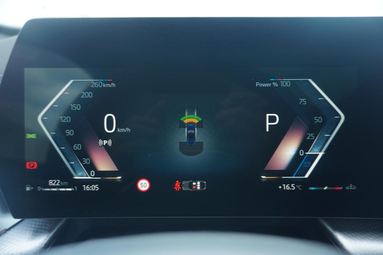 BMW X2 sDrive20i 20'' / Panoramadak / Elektrisch verstelbare stoelen / Harman Kardon / Trekhaak