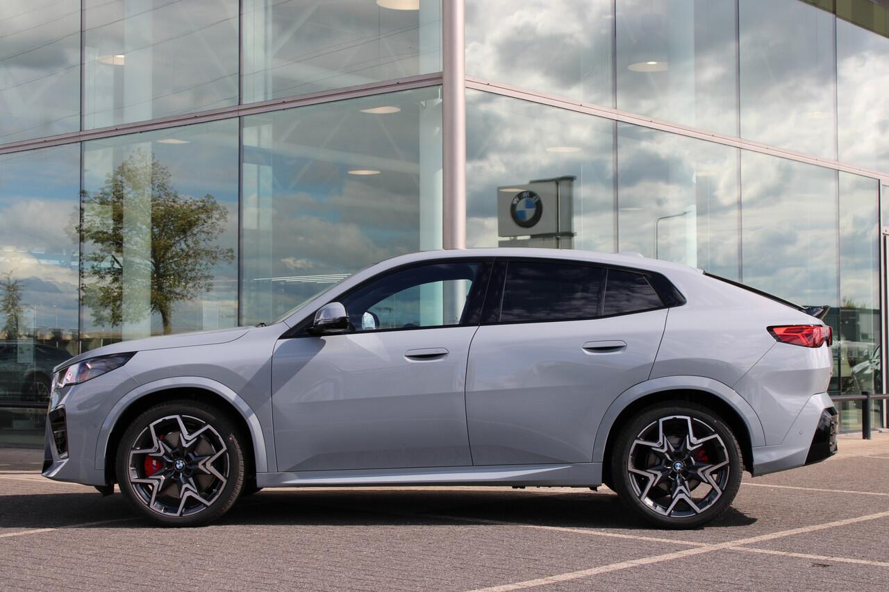 BMW X2 sDrive20i High Executive M Sport Automaat / Panoramadak / Sportstoelen / Adaptieve LED / M Adaptief onderstel / Parking Assistant Plus / Head-Up / Comfort Access