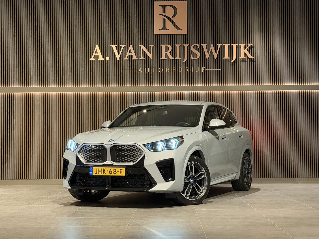 BMW X2 iX2 eDrive20 67 kWh M-Sport | LED | CAMERA | STOELVERWARMING