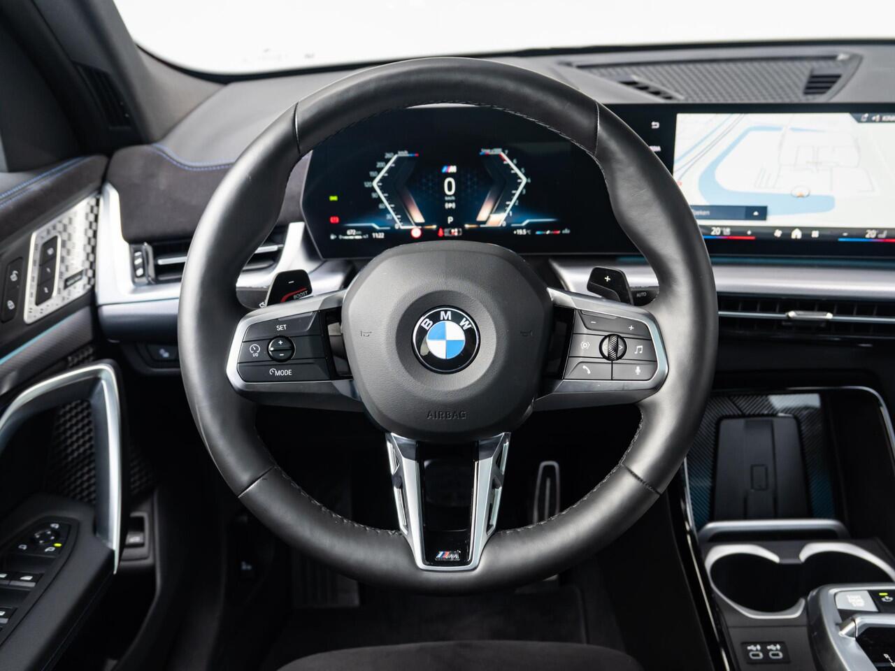 BMW X2 sDrive20i | M Sportpakket Pro | Innovation Pack | Verwarmd Stuurwiel | Comfort Access | Panoramadak | Stoelverwarming | Head-Up Display | Harman-Kardon | Iconic Glow