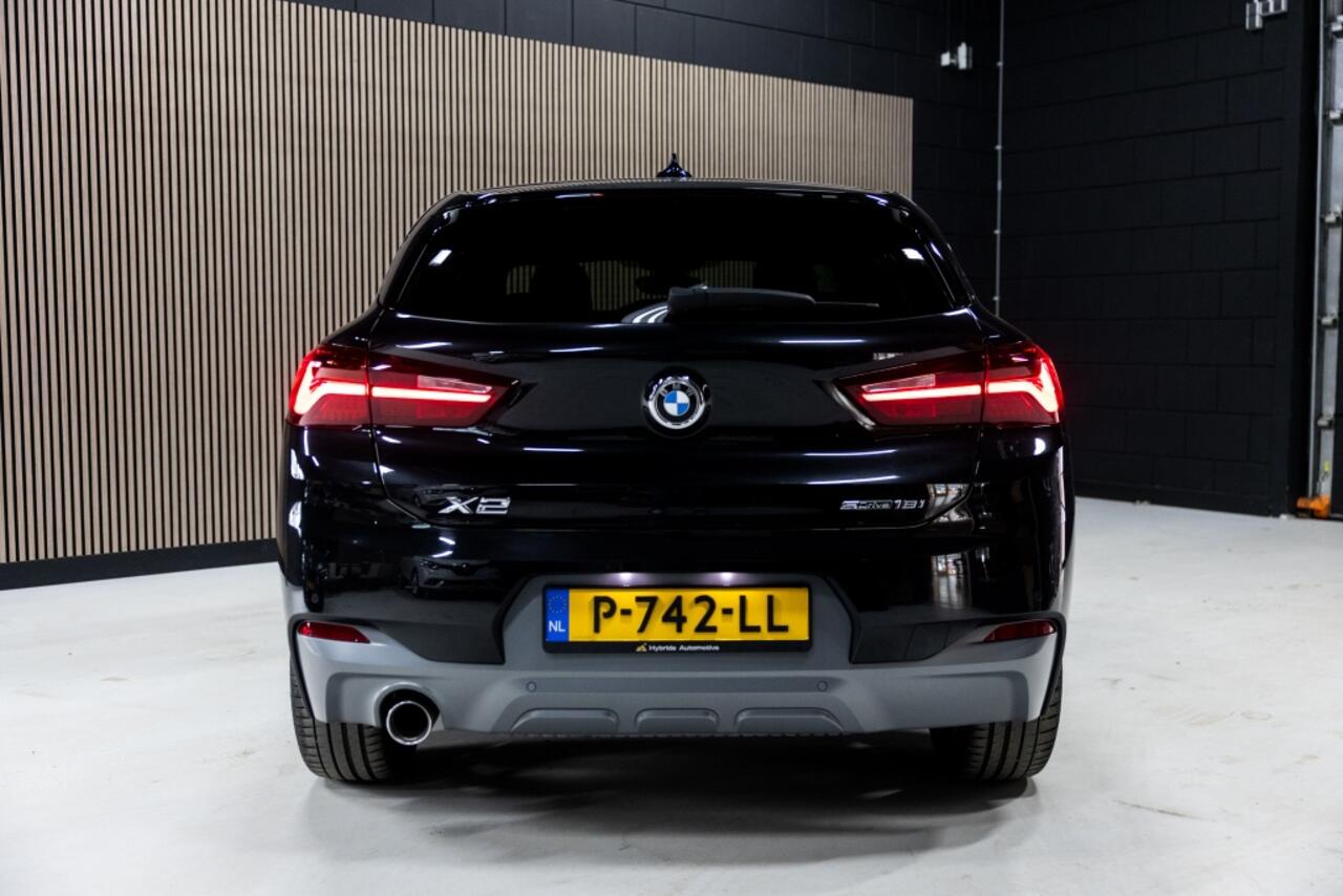 BMW X2 sDrive18i Hi.Ex.Ed. | M Sport | Stoelverwarming | PDC | Navi |