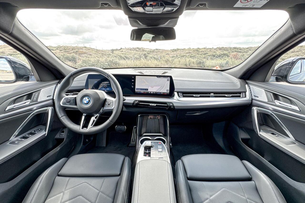 BMW X2 iX2 xDrive30 67 kWh | Selections | M Sport | Harman Kardon | Glazen Panoramadak | Stoelverwarming | Trekhaak |