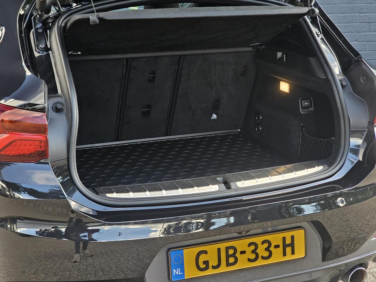 BMW X2 sDrive20i High Executive / PANO / HUD / M-SPORT