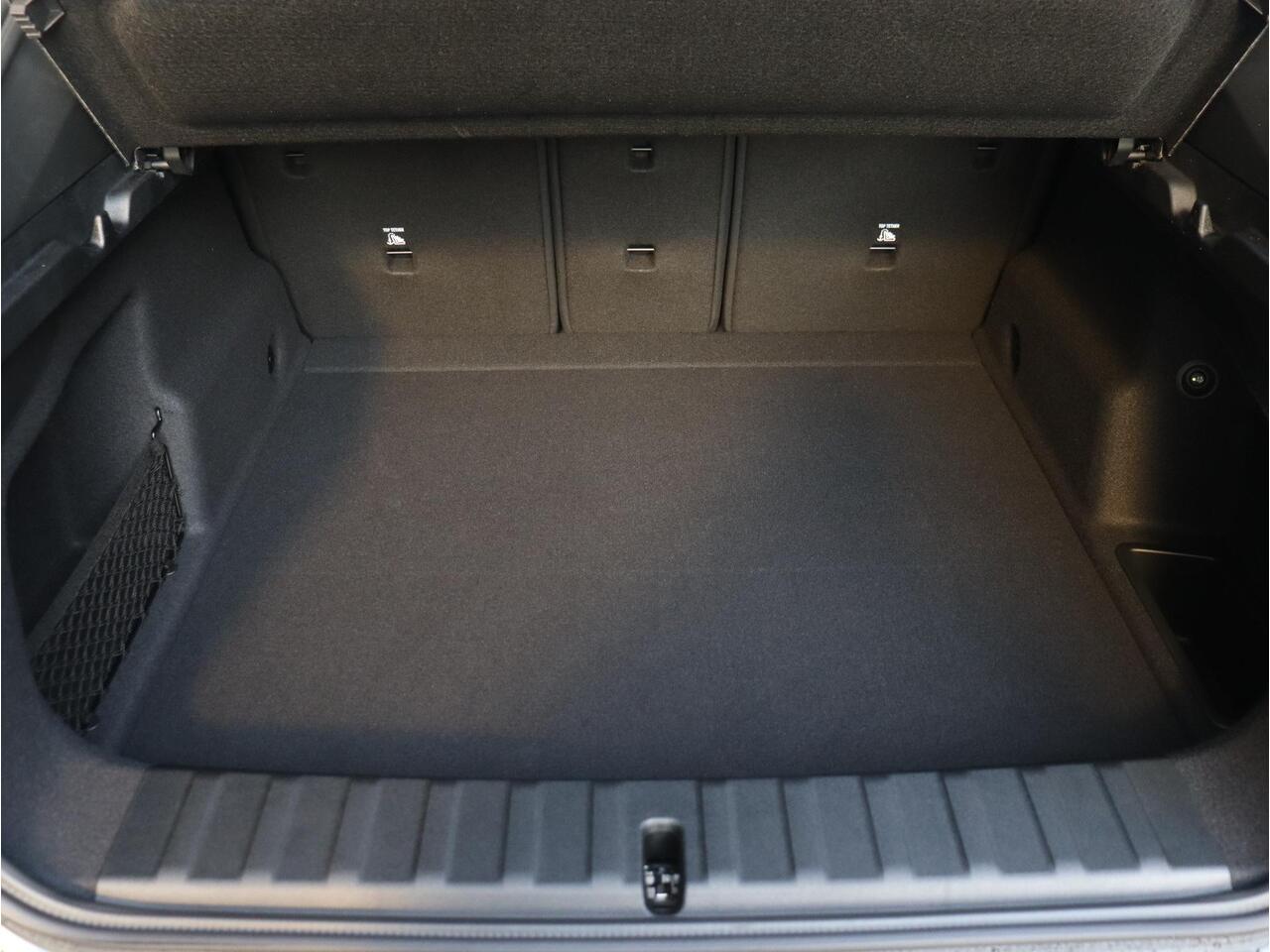 BMW X2 sDrive20i | M Sportpakket Pro | Panodak | Trekhaak | Head-Up | Driving Assistant Plus | Elektr. Stoelen | Parking Assistant Plus | 19'' LMV