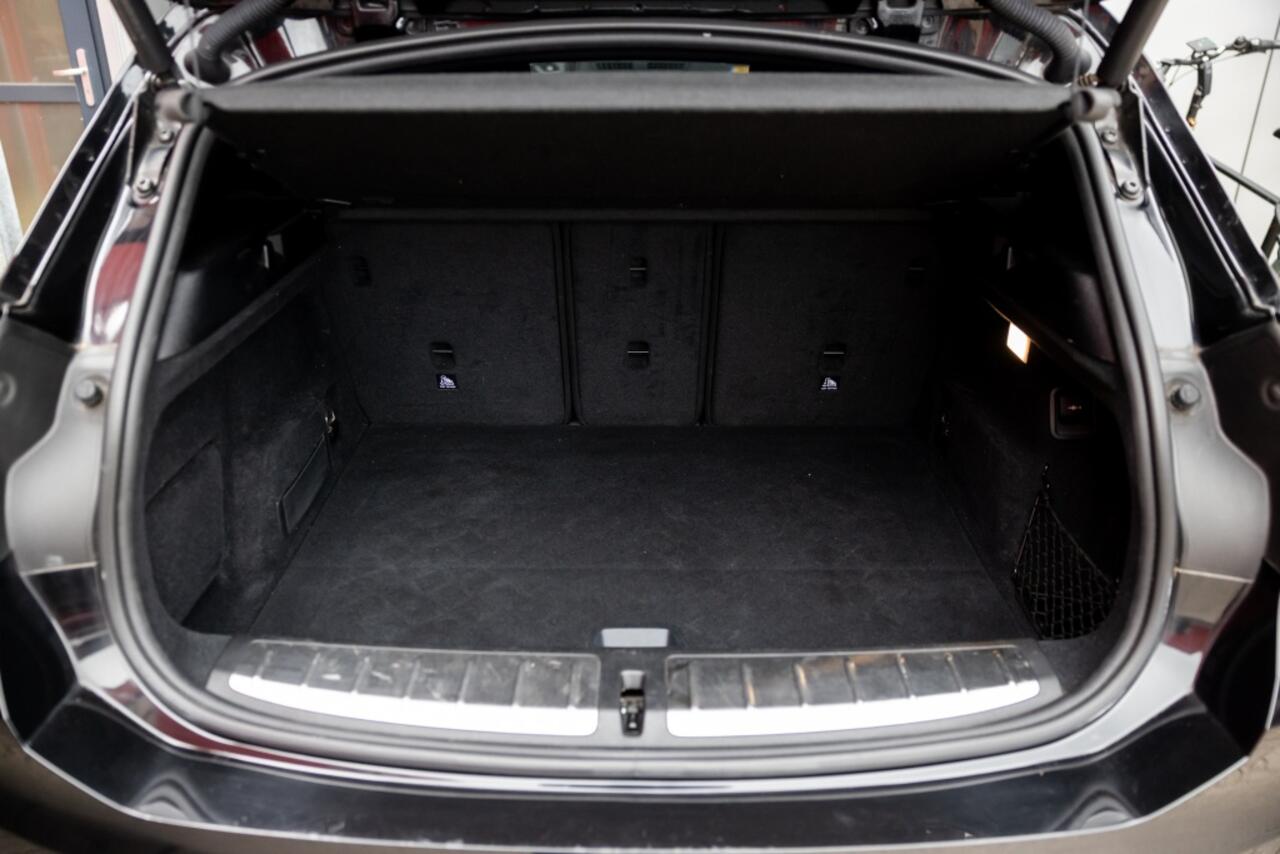 BMW X2 sDrive18i Hi.Ex.Ed. | M Sport | Stoelverwarming | PDC | Navi |