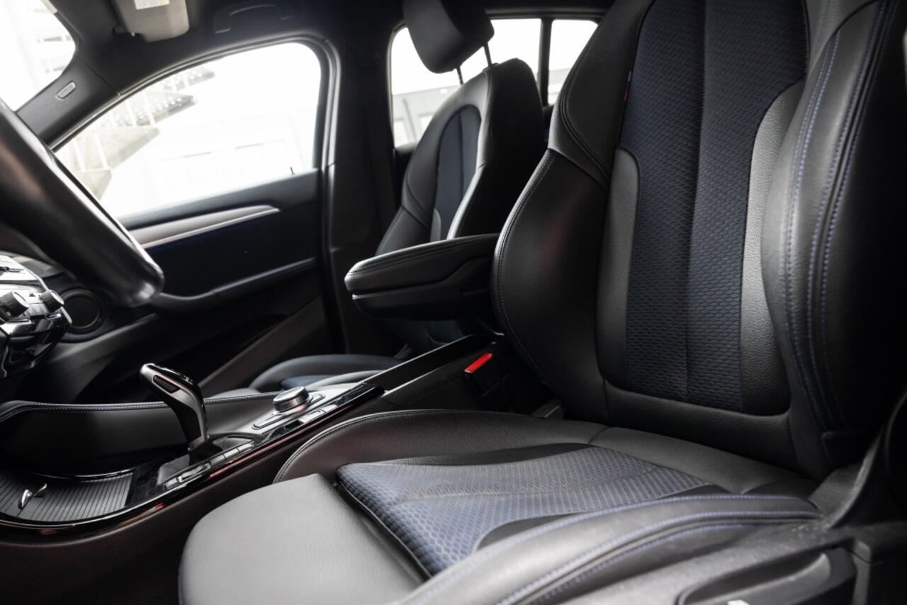 BMW X2 sDrive18i Hi.Ex.Ed. | M Sport | Stoelverwarming | PDC | Navi |