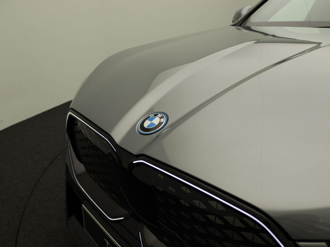 BMW X2 iX2 eDrive20 M Sport Edition | M Sportpakket Pro | Innovation Pack | Comfort Pack | Trekhaak