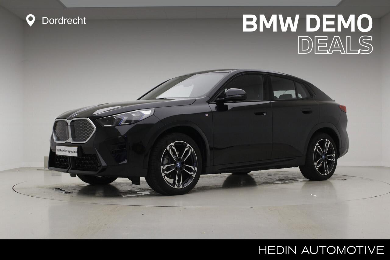 BMW X2 iX2 eDrive20 67kWh | M-Sport | 19" | Voorbereiding Driving Assistant Plus | Camera | Nu voor 42.895,-