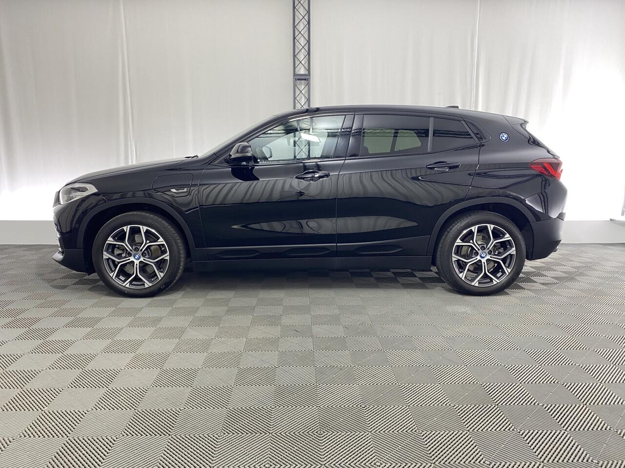 BMW X2 xDrive25e Business Edition Plus | Apple carplay | Cruise Adaptief | 18 inch | Elektr. achterklep