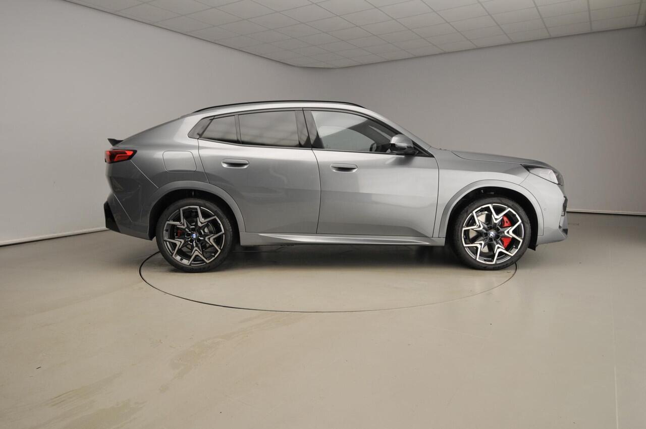 BMW X2 sDrive 20i M Sport package Pro / Equipment package Professional / Comfort Pack / Panoramadak / Trekhaak